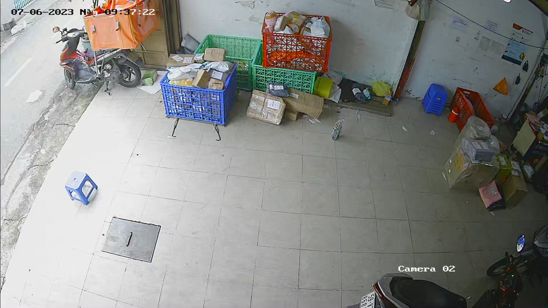 Hình Camera thực tế của bộ Lắp Bộ Camera IP Giám Sát Bãi Xe sử dụng mã KX-A2013N3-V-A Hình Camera thực tế của bộ Lắp Bộ Camera IP Giám Sát Bãi Xe sử dụng mã KX-A2013N3-V-A