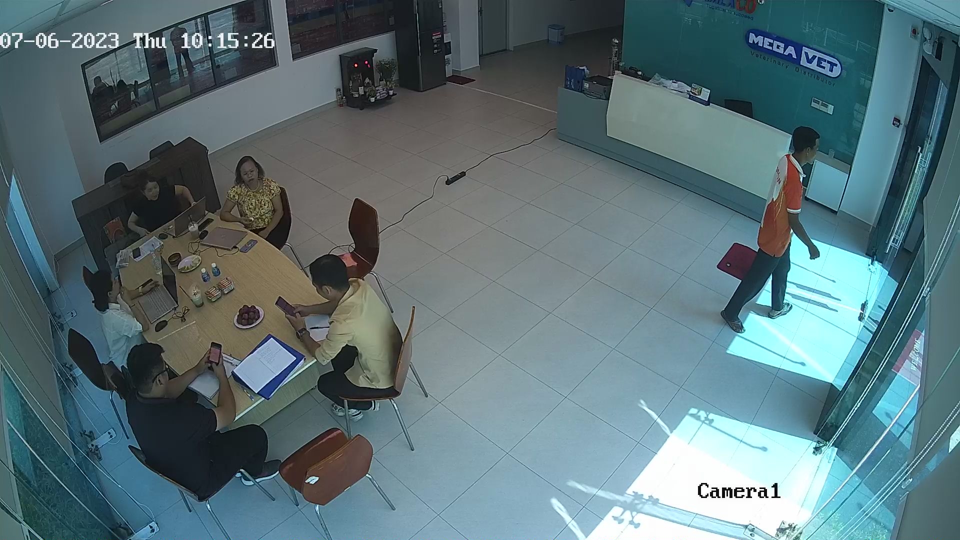 Hình Camera thực tế của bộ Lắp Đặt Camera Cho Nhà Vườn sử dụng mã DH-IPC-HFW2239MP-AS-LED-B-S2 Hình Camera thực tế của bộ Lắp Đặt Camera Cho Nhà Vườn sử dụng mã DH-IPC-HFW2239MP-AS-LED-B-S2